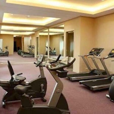 Mandaluyong 2 Bedroom W 2 Queen, 50Hdtv Across Shangrila Mall Manila Exterior foto